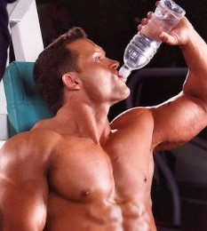 weight lifting drinking water